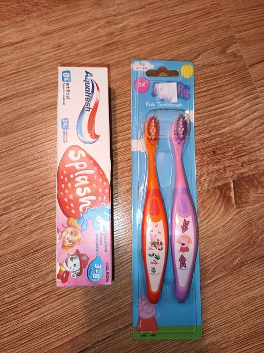 Szczoteczki i pasta do zębów dla dzieci 3-8 lat