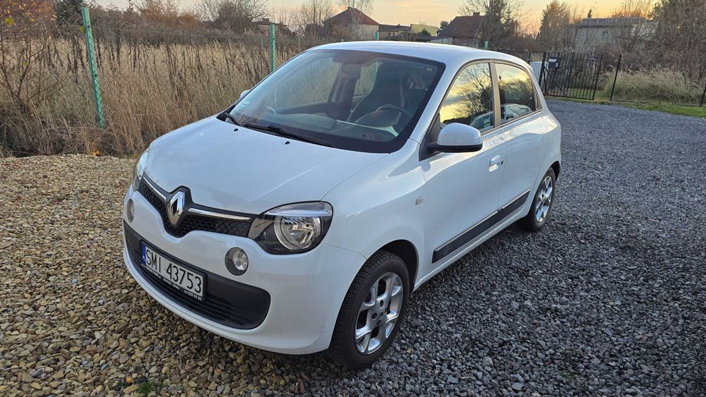 RENAUL TWINGO. Rok 2015 z małym przebiegiem z polskiego salonu.