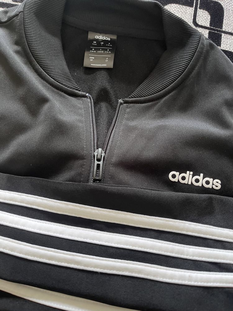 Оригінальна кофта Adidas( чорного кольору)
