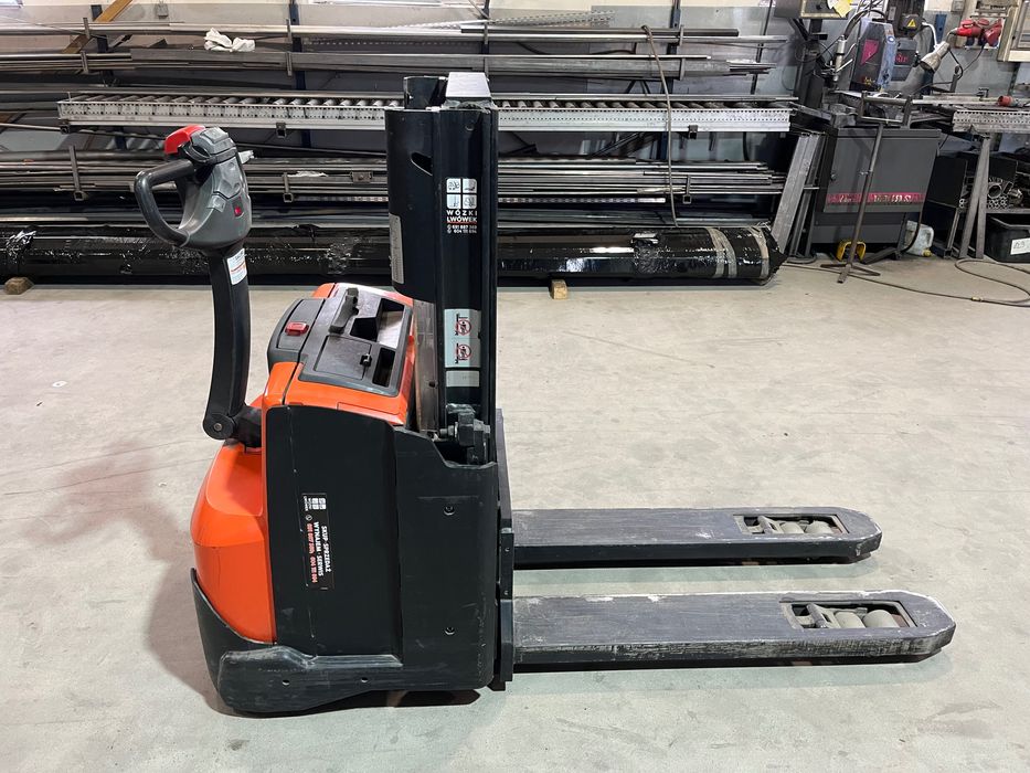 Wózek widłowy BT Toyota paleciak