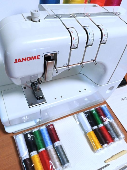 Распошивальная Швейная Janome Японка, Безупречная, Настроена как часы