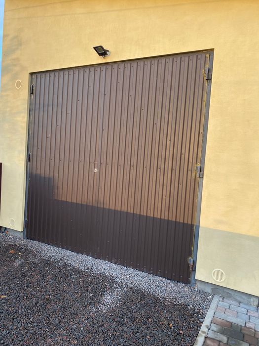 Ворота гаражні ( матеріал - бляха)