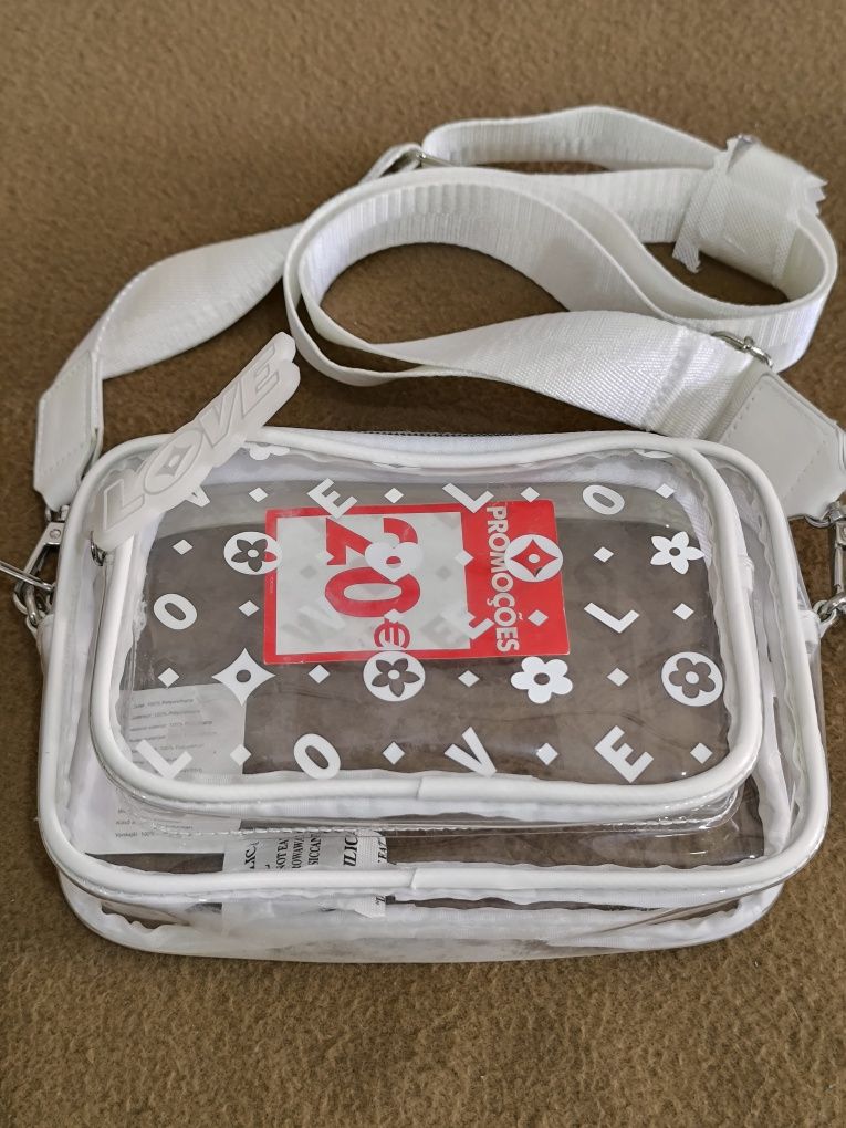 Bolsa transversal Claire's