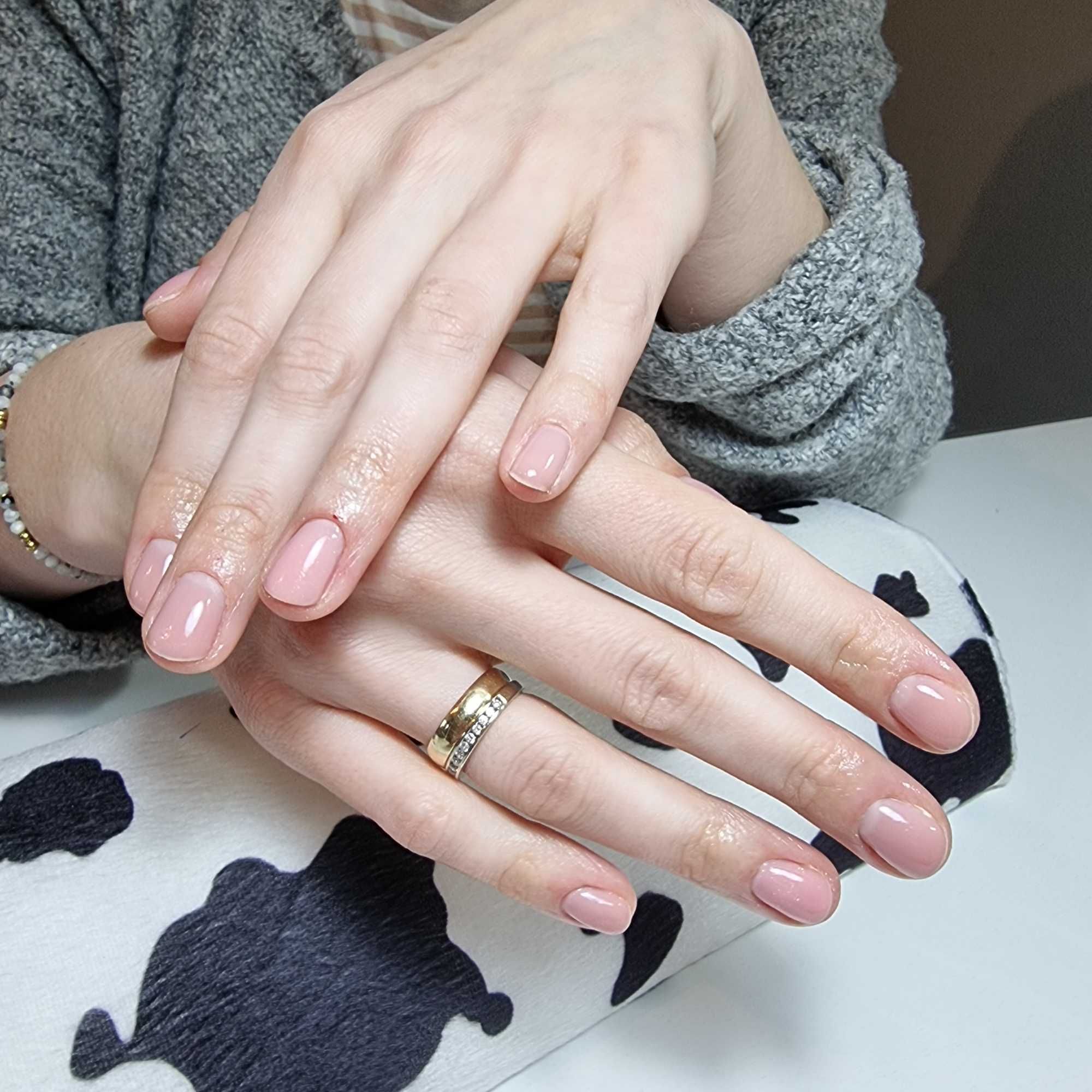 manicure chybrydowy