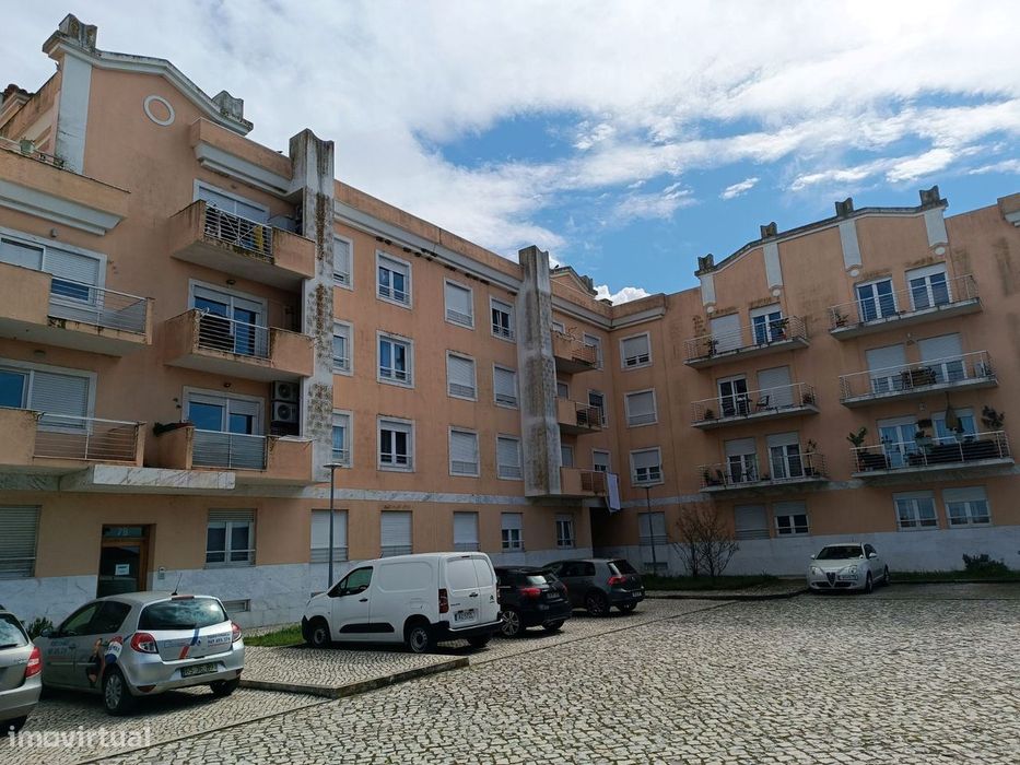 Apartamento T3 com lugar de Parqueamento - Samora Correia
