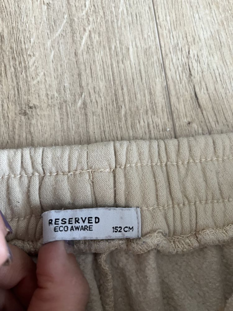 Spodnie dresowe reserved rozm 152