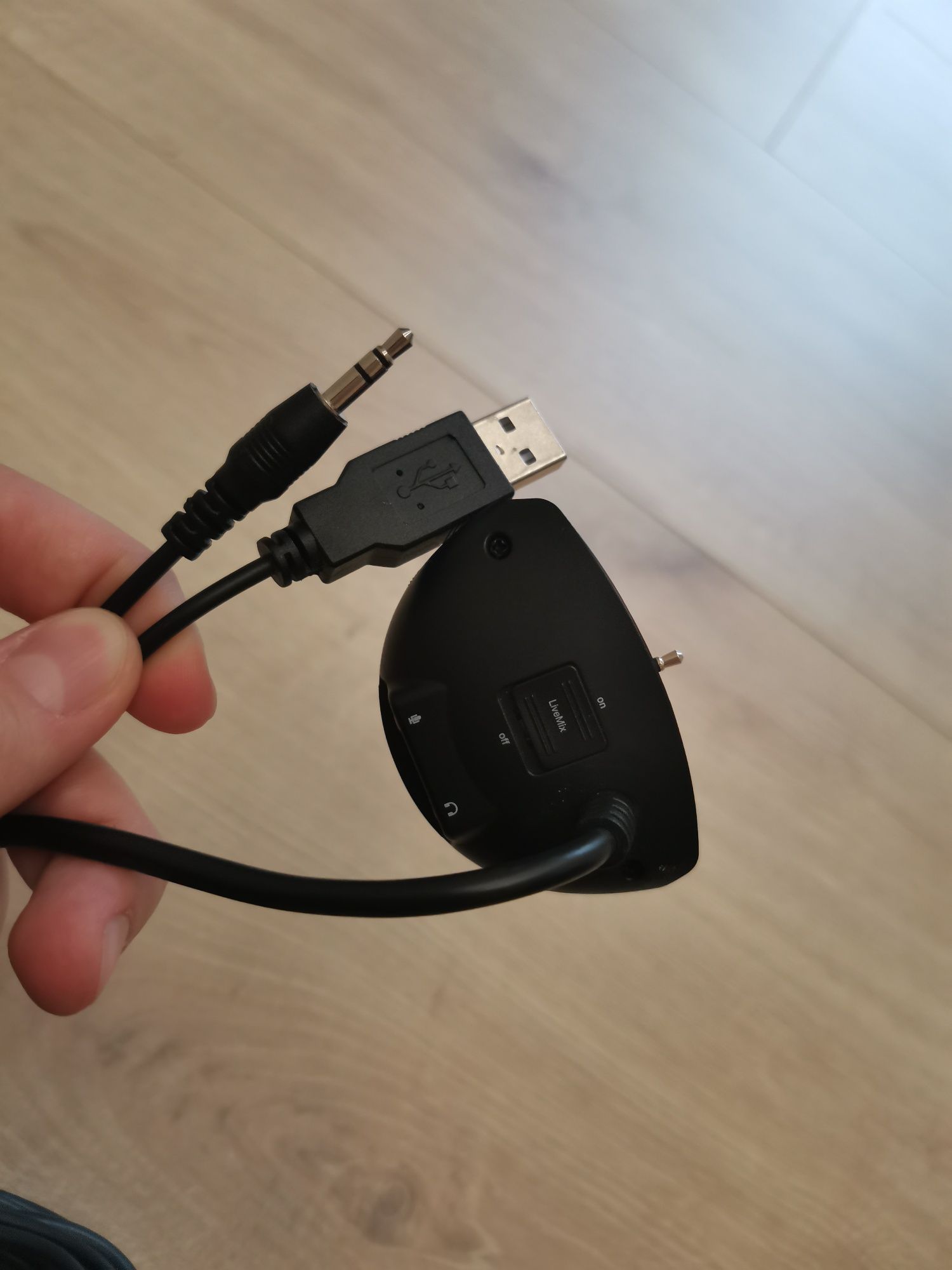 Steelseries livemix audio mixer kabel sterowanie głosem dźwiękiem Xbox