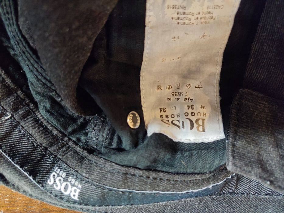 Calças de ganga Hugo Boss pretas - W34 L34