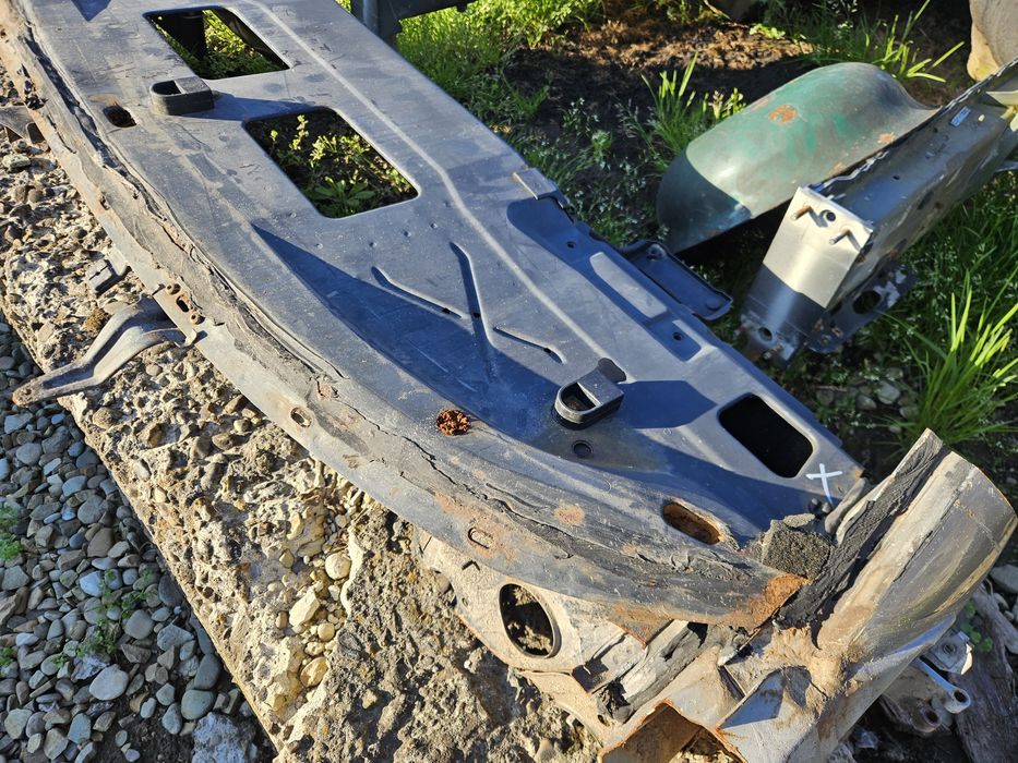 Панель лобового скла Опель Омега б Opel Omega b Підсилювач торпедо