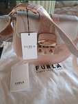 Mala pequena  elegante Furla Metropolis 
Rosa