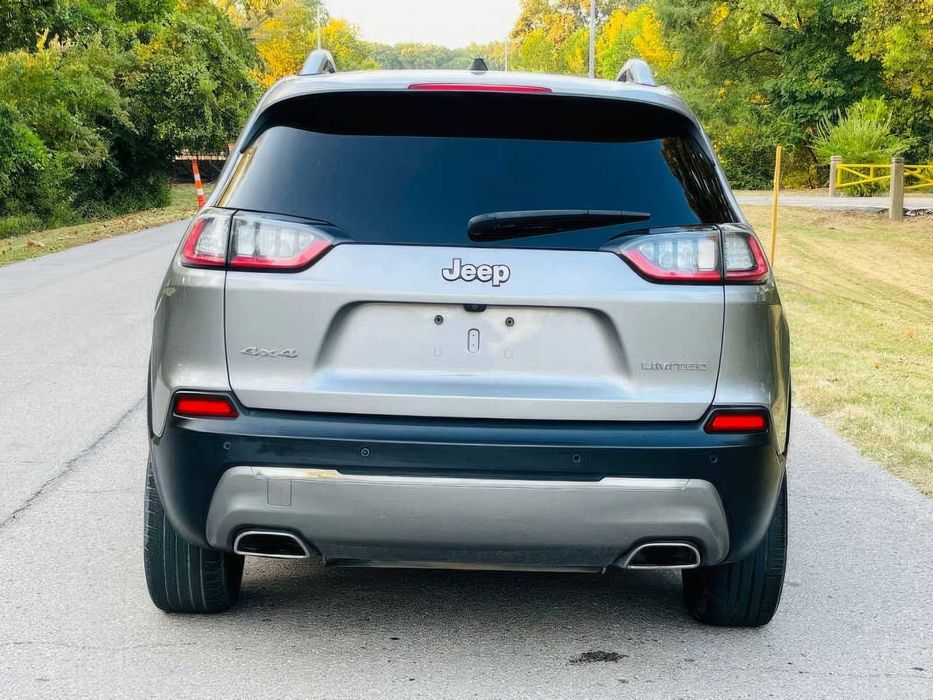 Jeep Cherokee Limited      2019