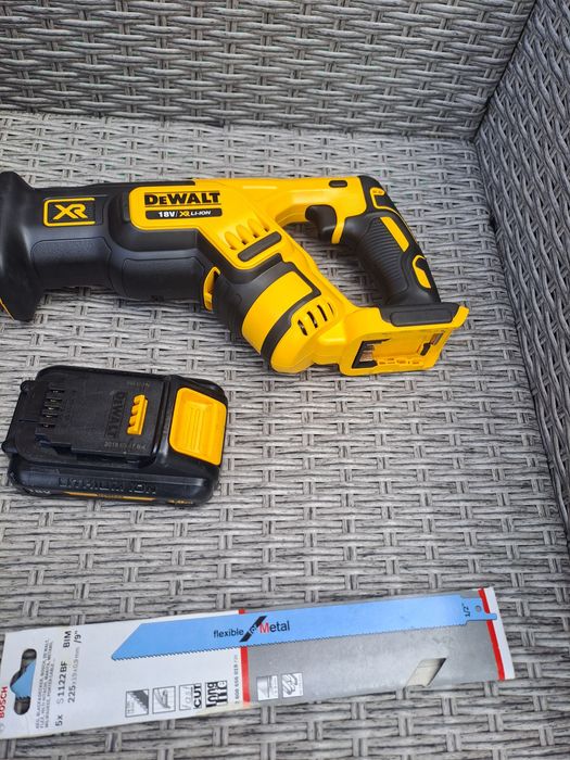 Piła szablista  Dewalt 18V