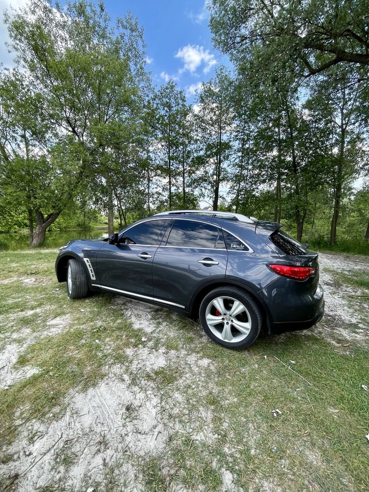 Продам Infiniti fx35 S51