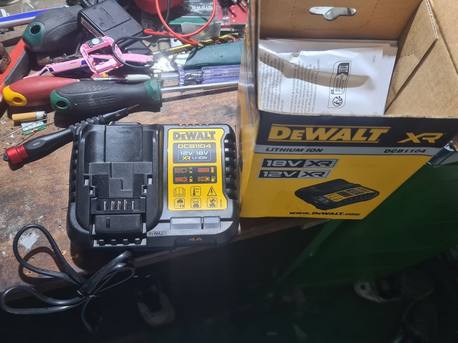 Aparafusadora dewalt de impacto