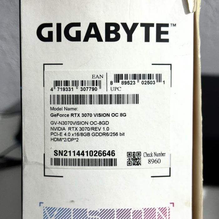 Відеокарта GIGABYTE RTX 3070 Vision OC ) біла, ідеал, 10/10