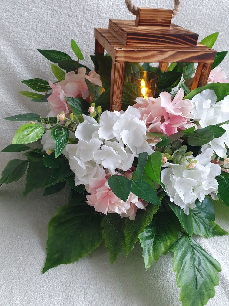 stroik na grób cmentarz hortensja biała różowa lampion latarenka latar
