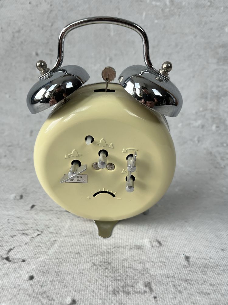 Towcester Clock Works Co - zegar mechaniczny budzik vintage nakrecany