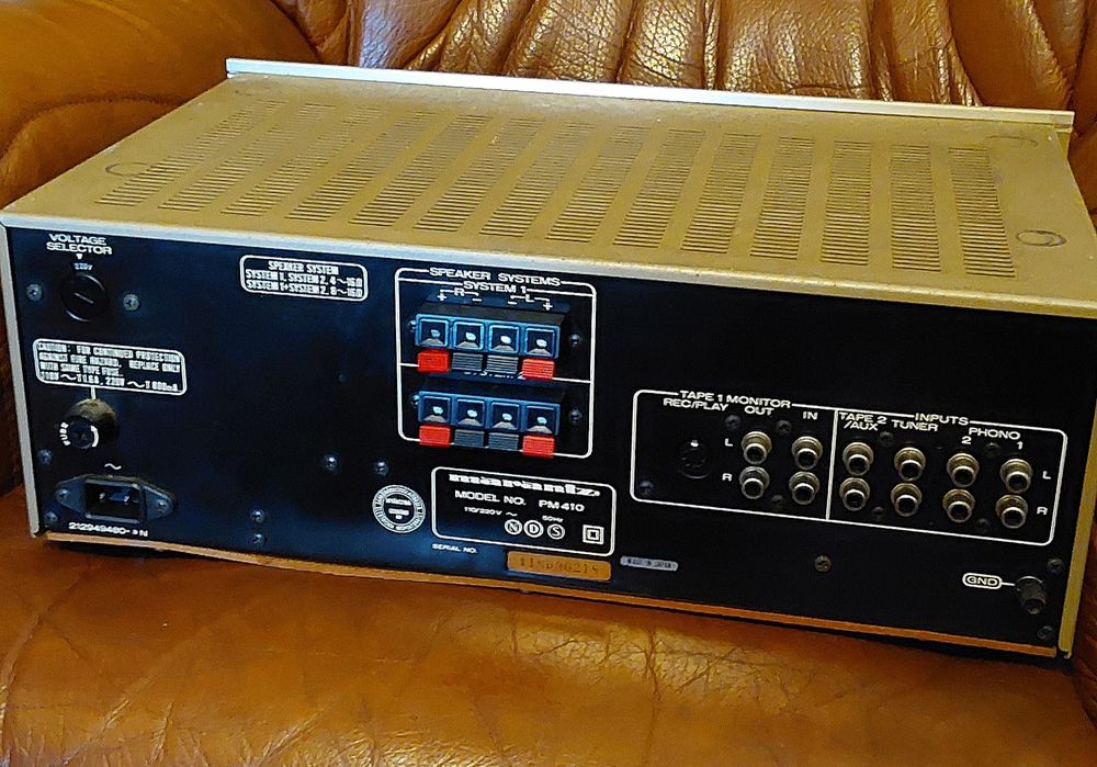 Amplificador marantz  PM 410