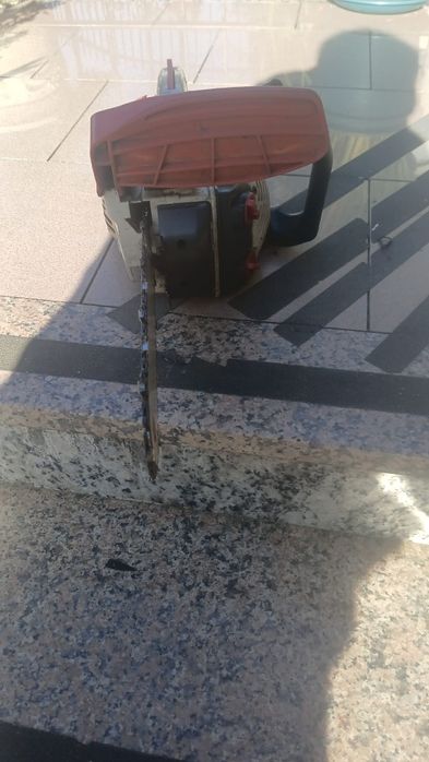 Motosserra podadeira