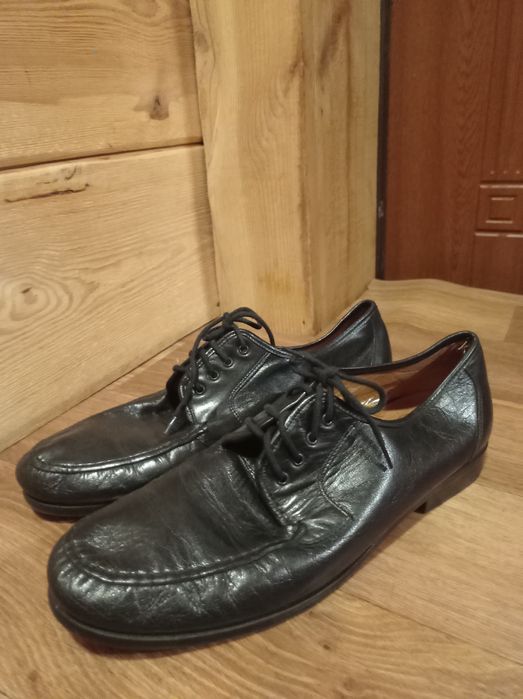 Туфлі макасіни .