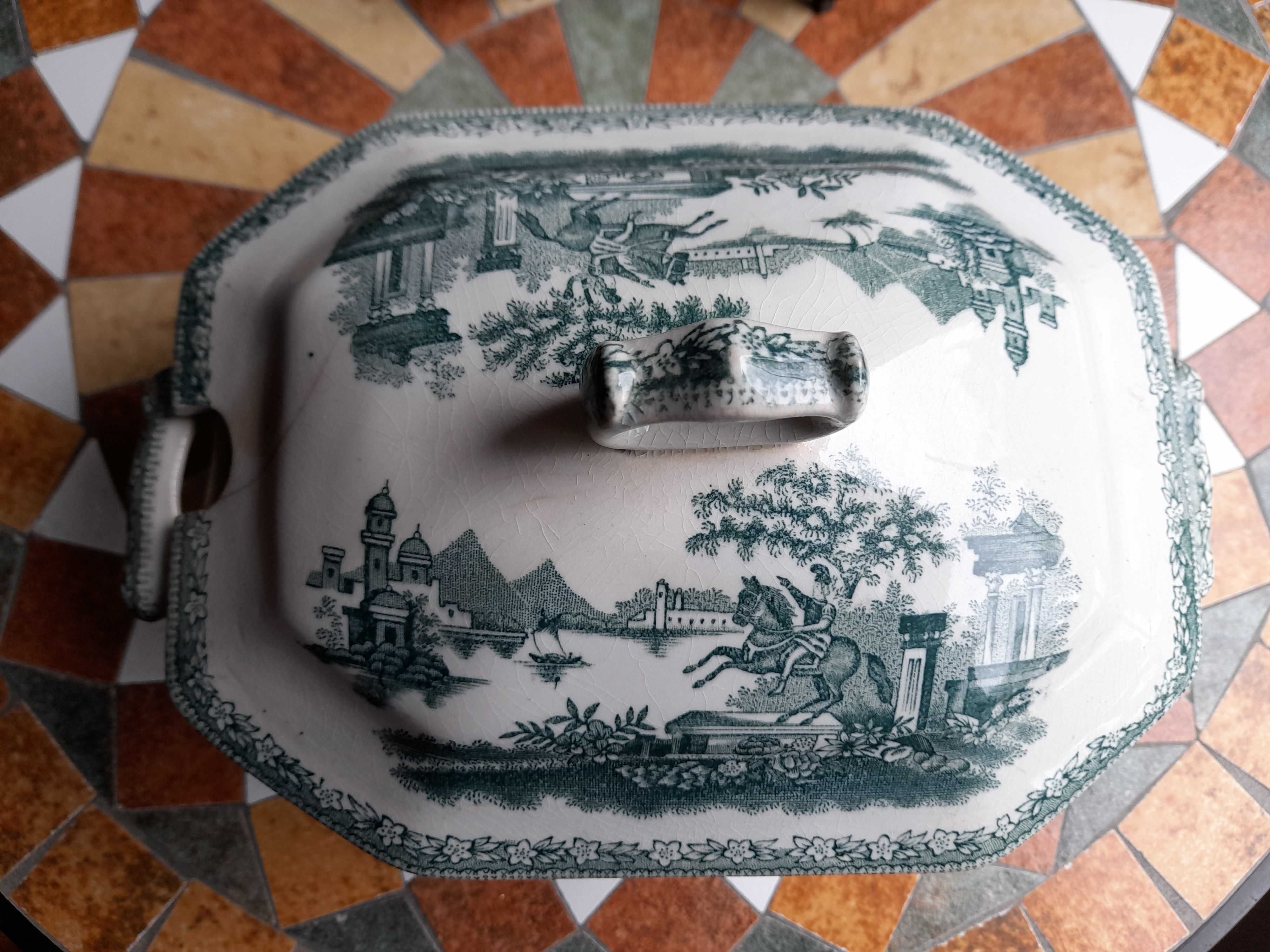 Loiça Sacavém, rendas antigas, porcelana chinesa, serviço Vista Alegre