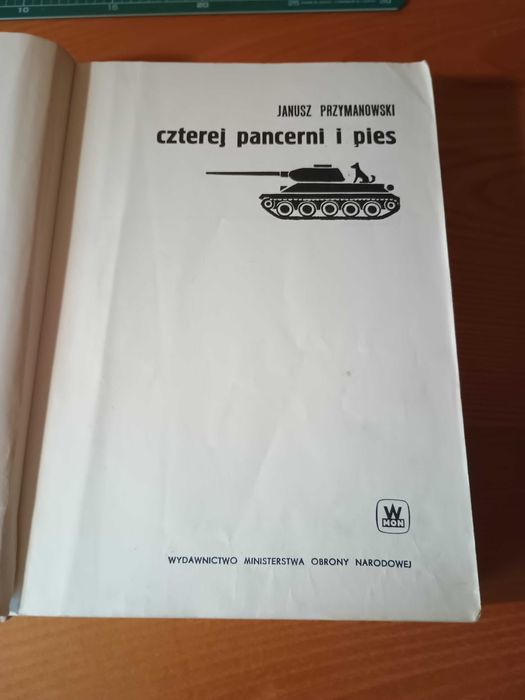 Czterej pancerni i pies - Janusz Przymanowski