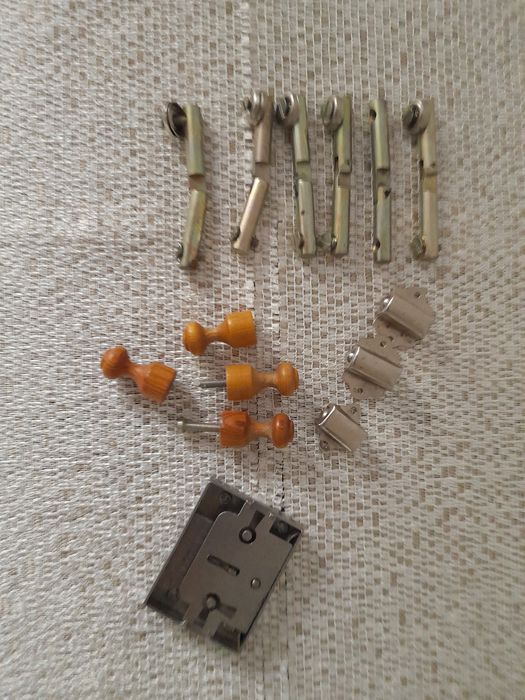 Akcesoria meblowe Prl