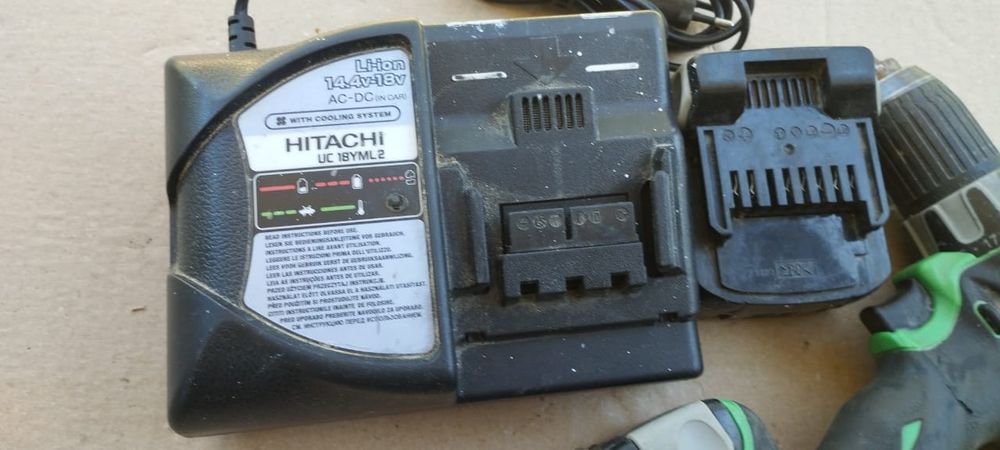 Шуруповерт Hitachi DS18DSL