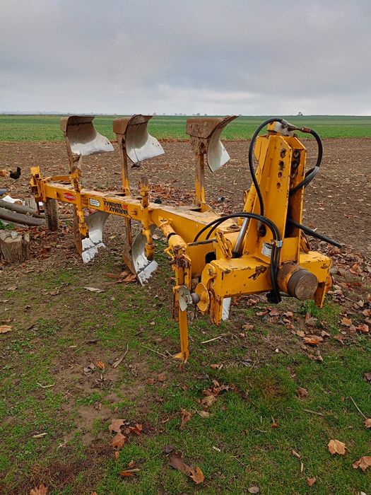 Pług 3skibowy obrotowy