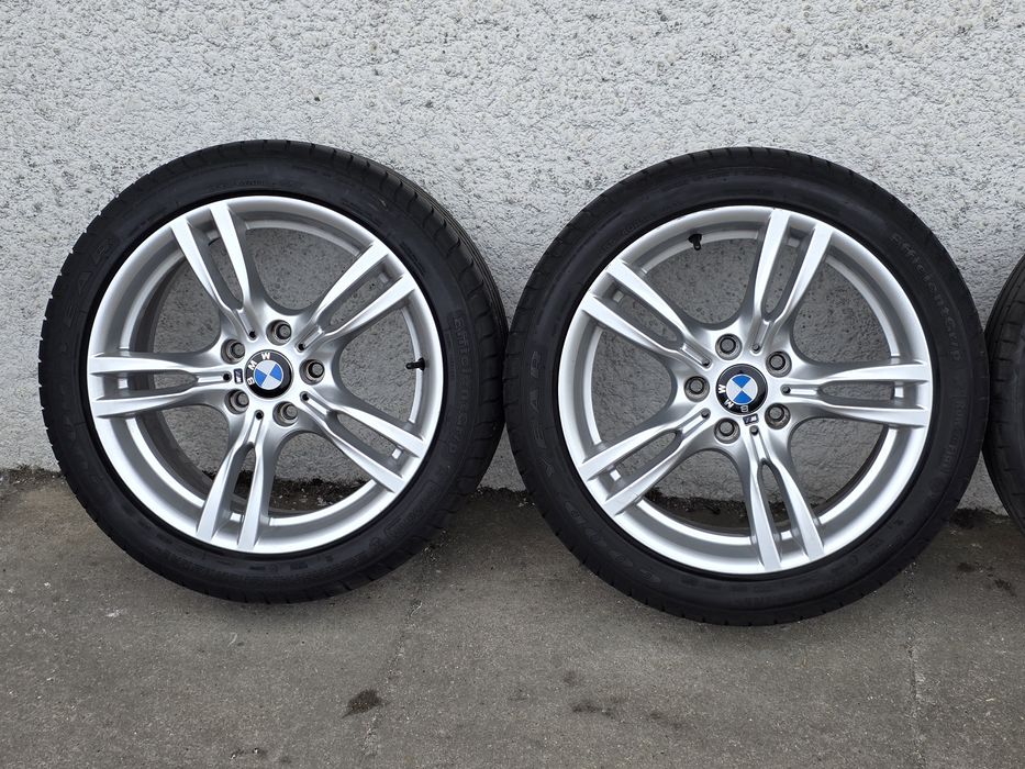 Jantes Originais BMW 18" Pack M com Pneus 225.45.18 + 255.40.18