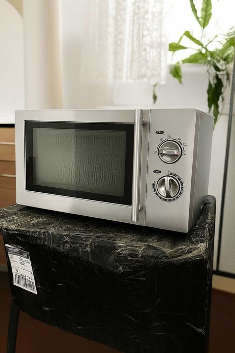 Професійна мікрохвильова піч Beckers