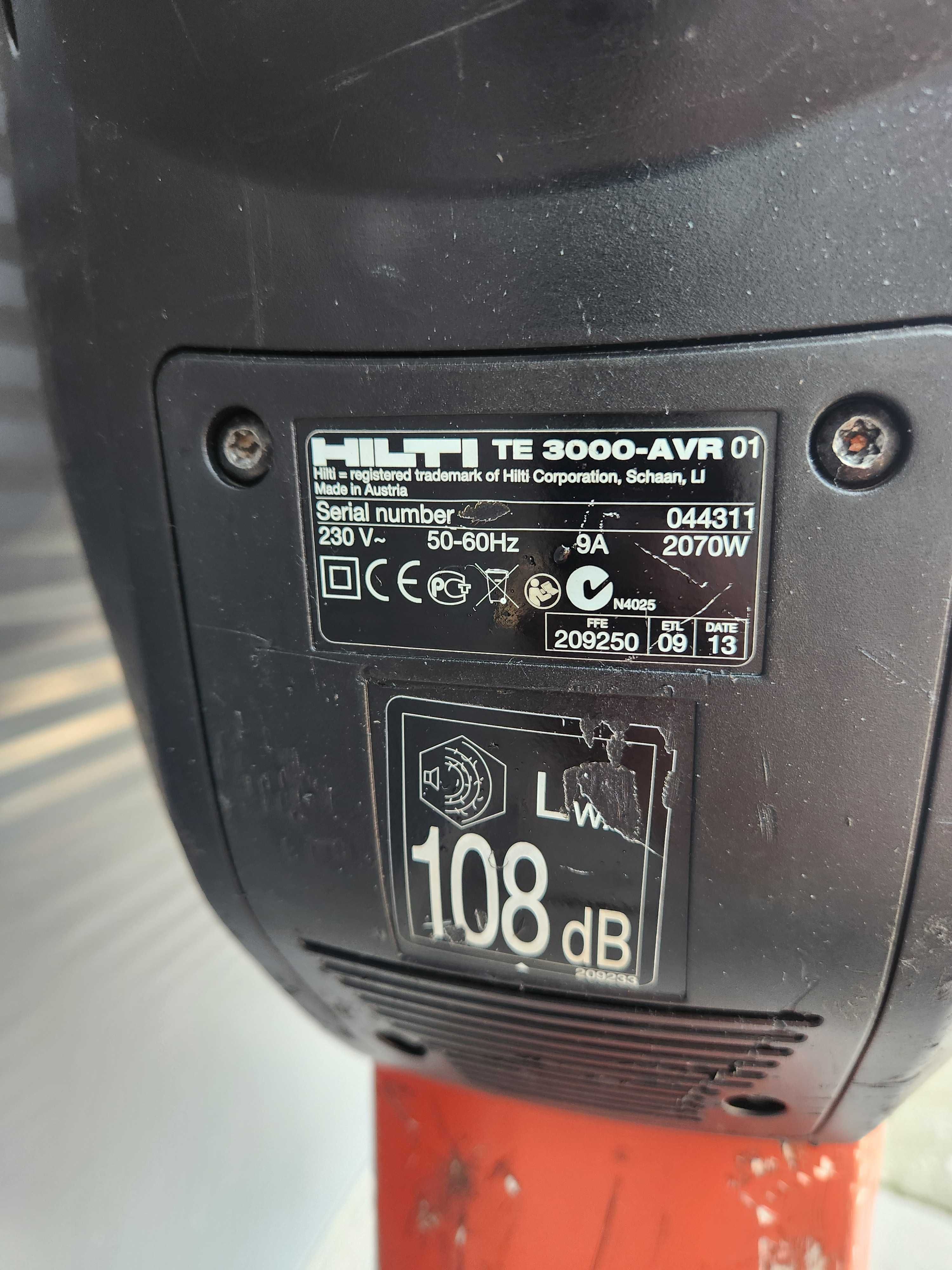 Młot wyburzeniowy HILTI TE 3000 -AVR