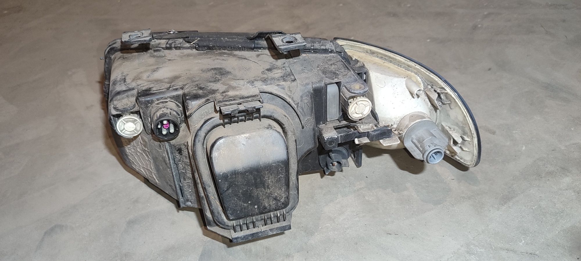 Audi A4 B5 lampa + kierunek przód przednia prawa VALEO przedlift