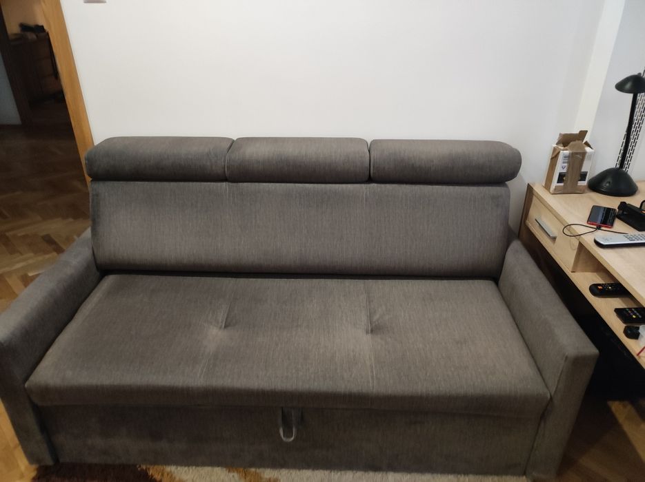Sofa dwuosobowa z funkcją spania