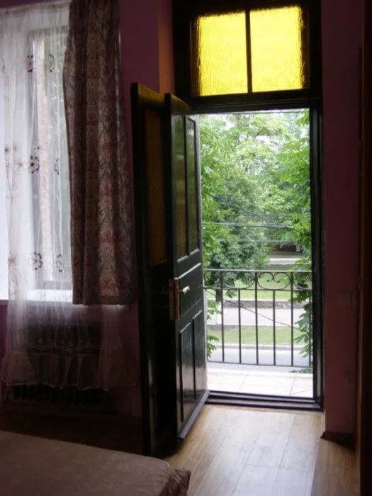 Продам двокімнатну квартиру. Центр (Шевченка).