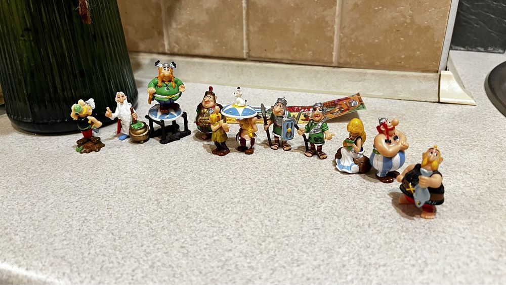 Астерікс кіндер іграшки колекція серія