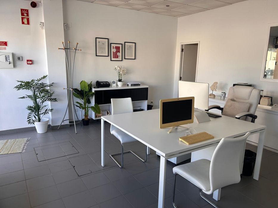 Alugo loja comercial em Albufeira