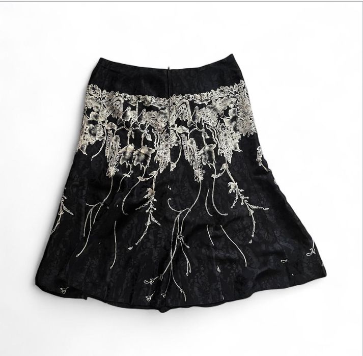 Спідниця жіноча чорного кольору з білим візерунком L-XL розмір б/у