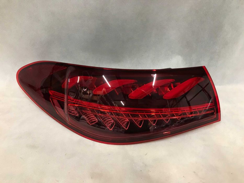 Mercedes-Benz EQS EQB EQA EQC EQE фари задні фонарі рест дорест