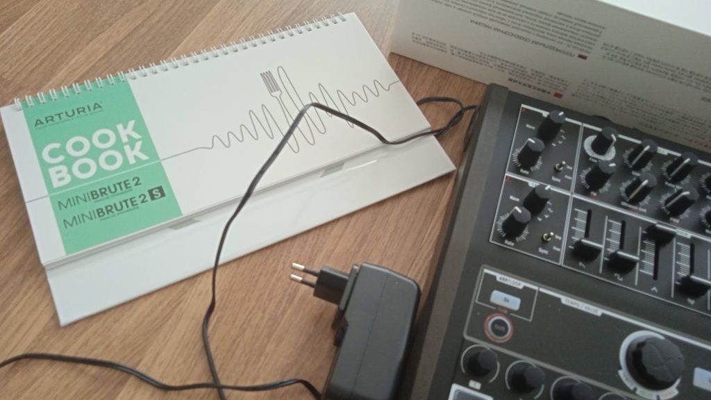 Sintetizador Arturia minibrute 2s
