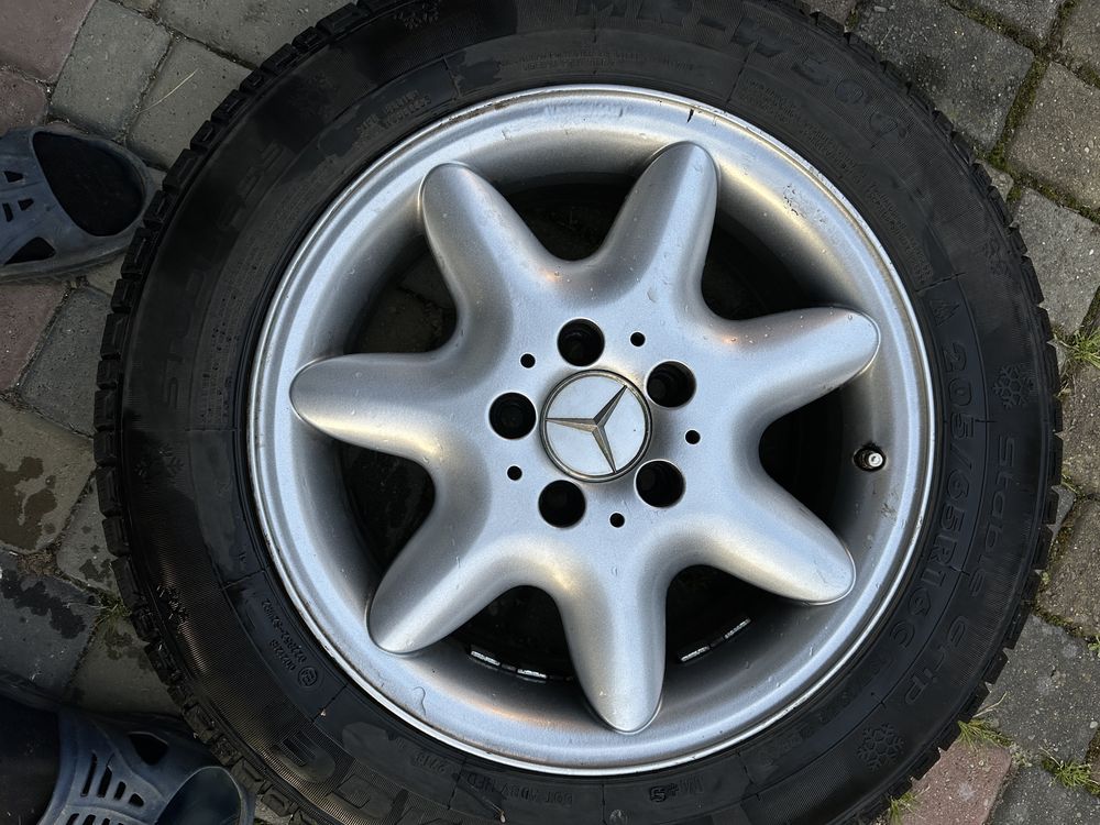 Продаються колеса від Віто115.Розмір205*65R16C2018рвипуску. Зима.