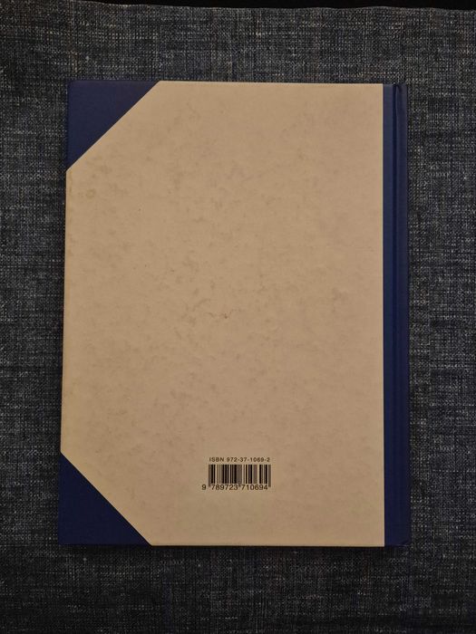 Livro O Amor é Vermelho e Arde (portes incluídos)