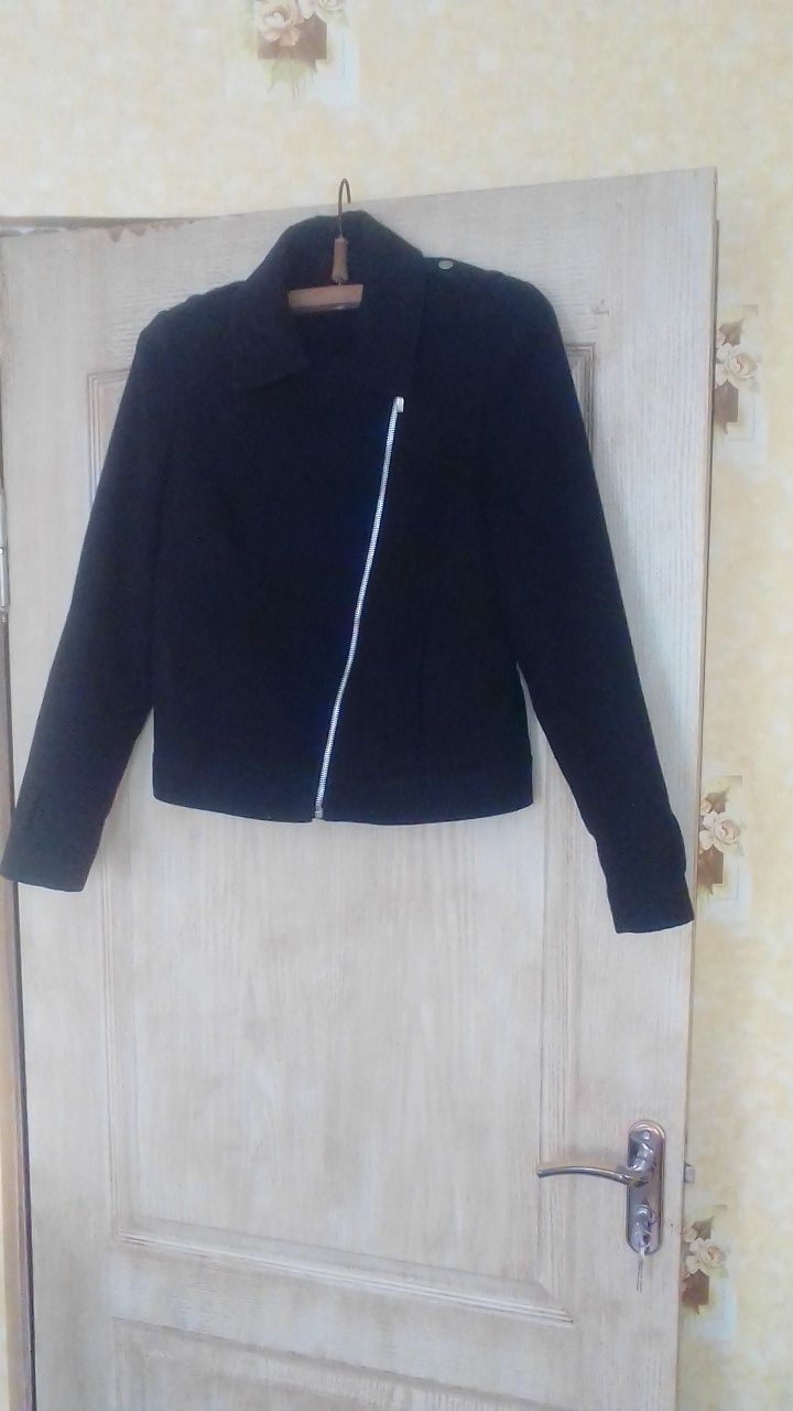 Женская фирменная куртка-косуха