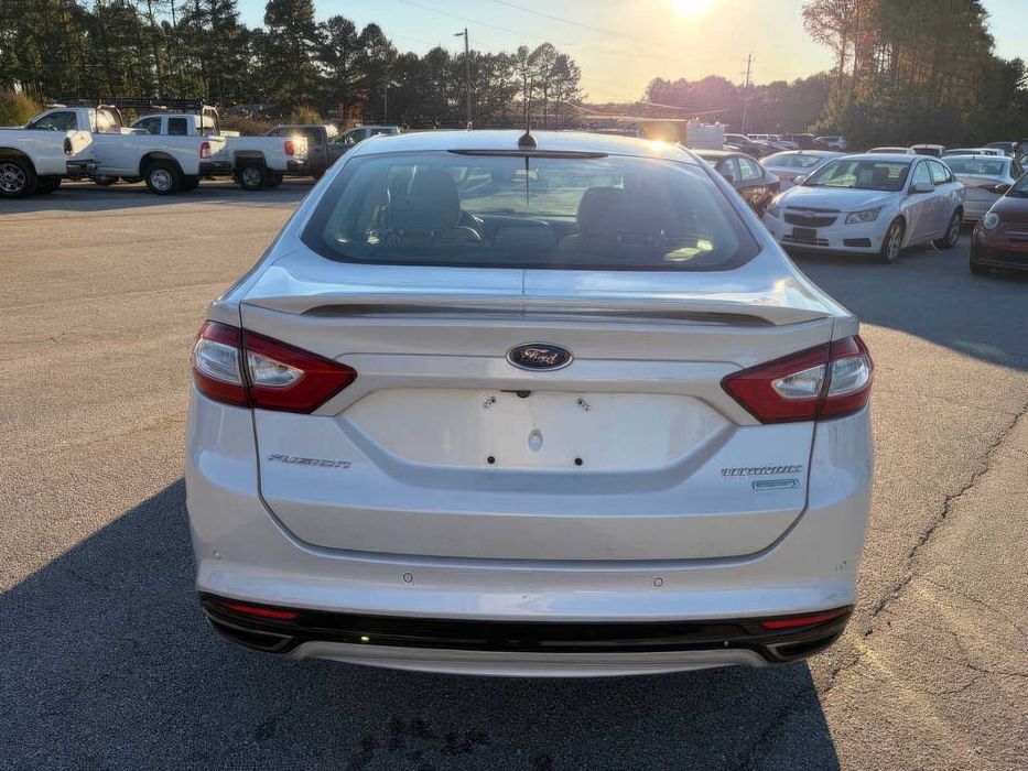 Ford Fusion Titanium      2016