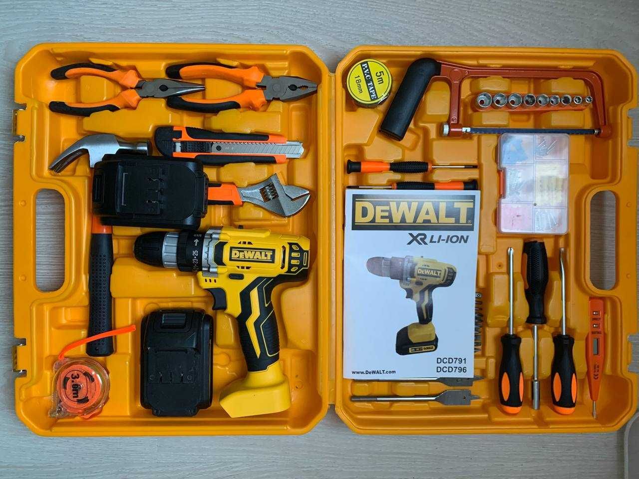 Аккумуляторний шуруповерт DeWalt DCD791 з супер набором у кейсі