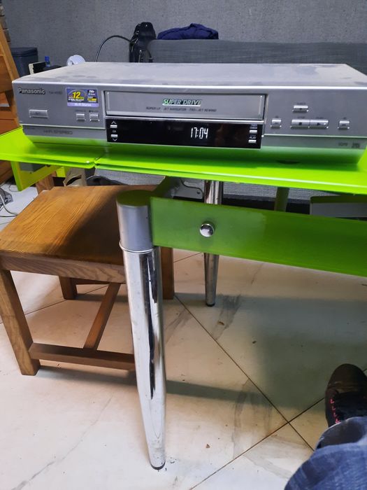 Видео магнитофон  Panasonic NV-HV61EE  б/у