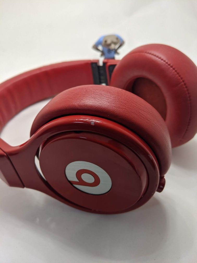 Beats By Dr. Dre Pro, SMS Audio 50 cent on ear