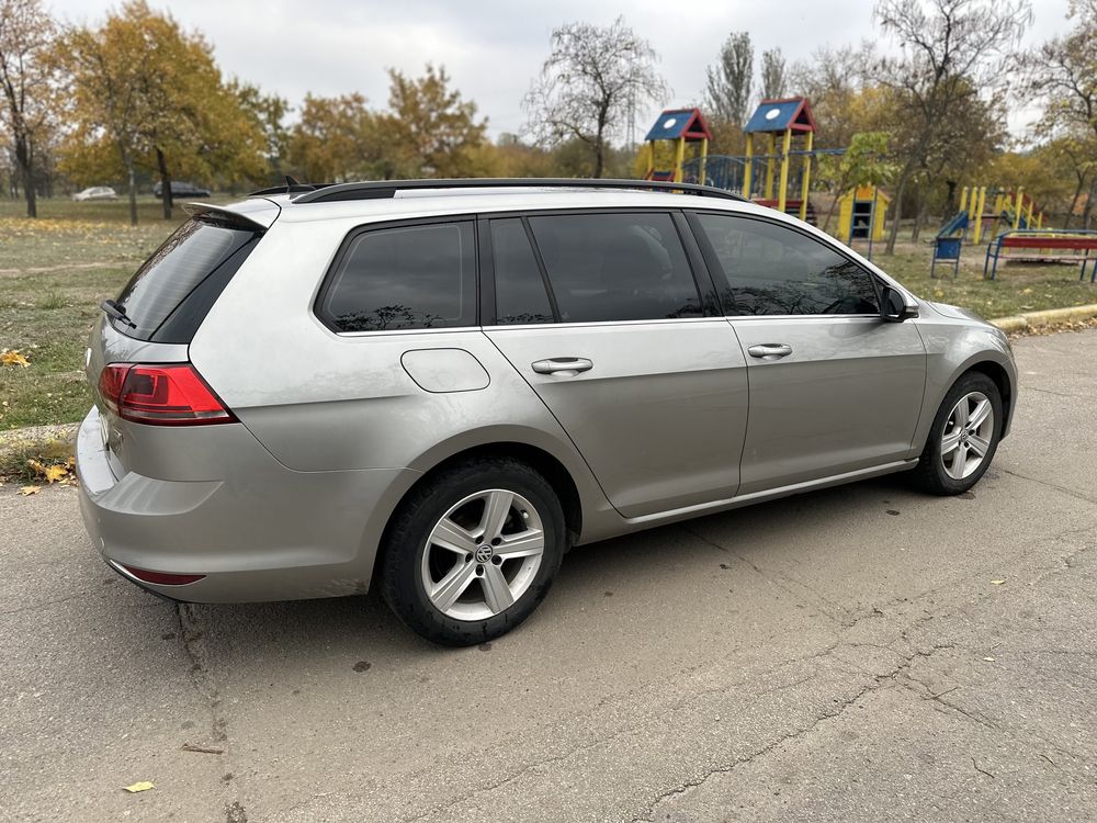 Продам Volkswagen Golf SportWagen (Golf Variant VII)