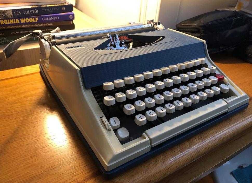 Máquina de Escrever Messa 2000s