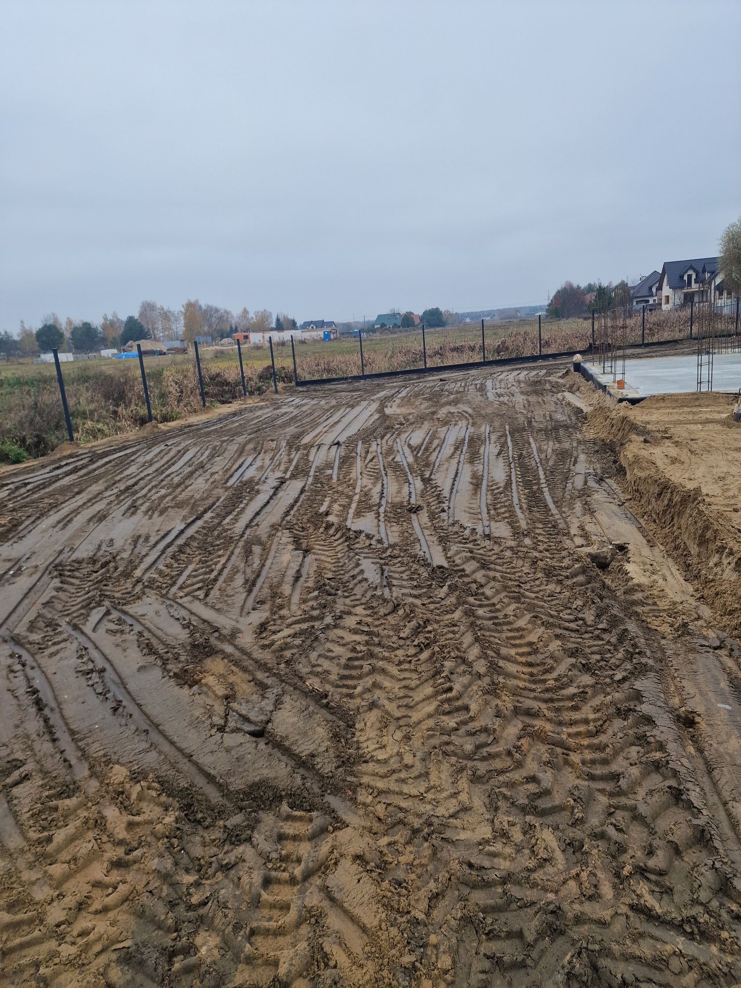 Usługi koparko ładowarką.Prace ziemne